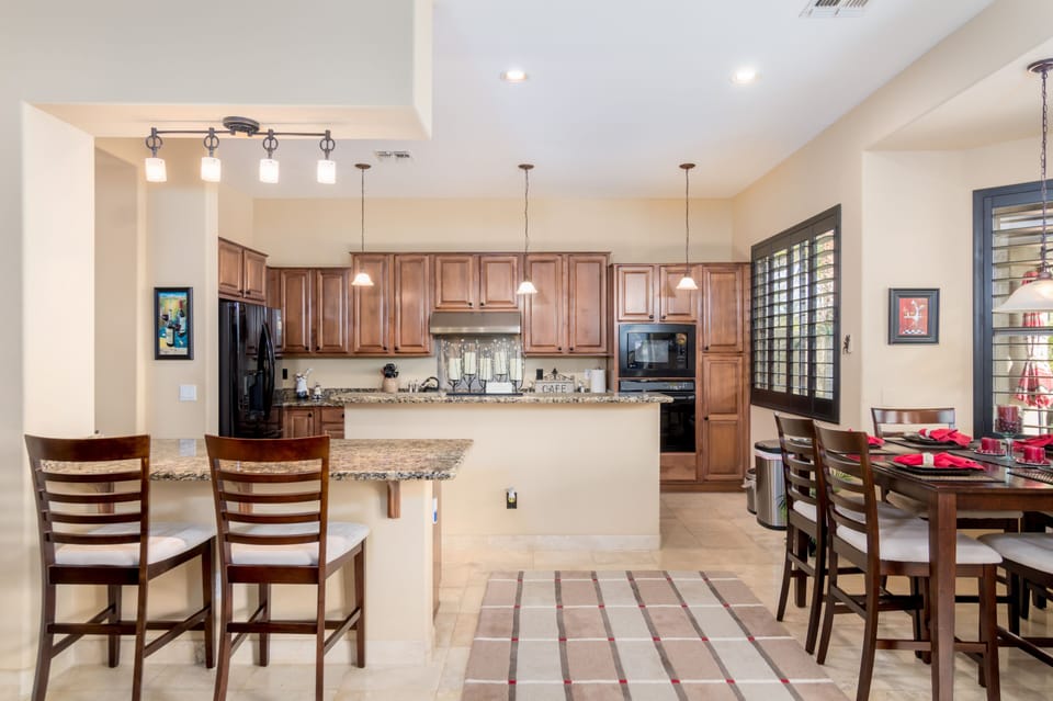 Beautiful kitchen with Granite counter tops
