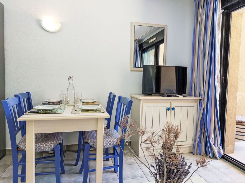 Furniture, Interior Design, Flooring, Textile, Room, Floor, Lighting, Apartment, Ceiling, Chair
