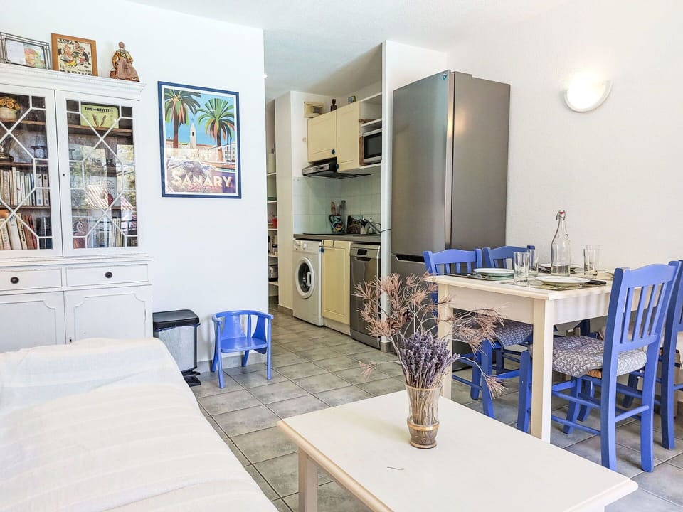 Furniture, Interior Design, Flooring, Floor, Room, Apartment, Table, Home, Ceiling, Chair