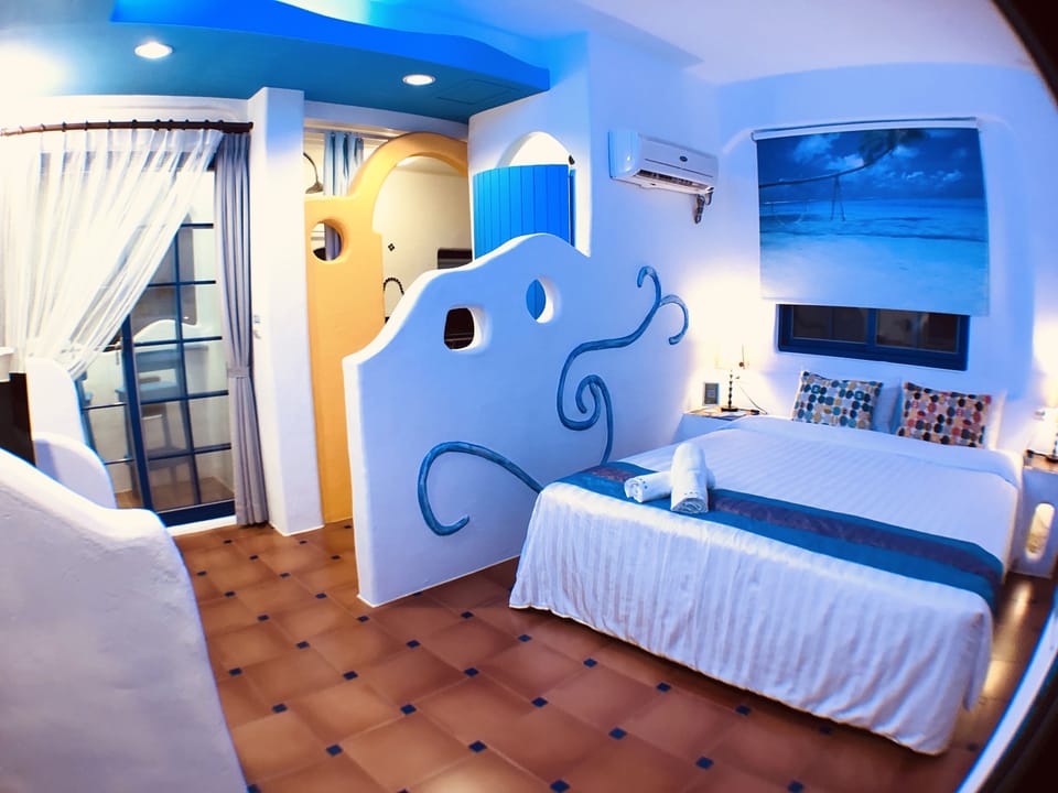 Signature Double Room, Non Smoking, Ocean View | Desk, blackout drapes, rollaway beds, free WiFi