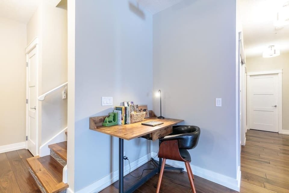 Comfortable work or study space in the main living area, that can easily be moved to a quieter room if you need privacy. High speed internet will ensure all your Zoom meetings run smoothly!