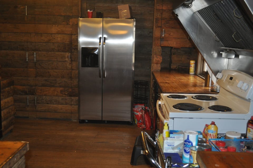 MODERN KITCHEN 