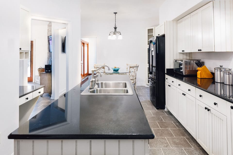 Gourmet kitchen