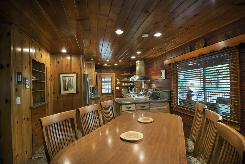 Dining area with seating for up to 8