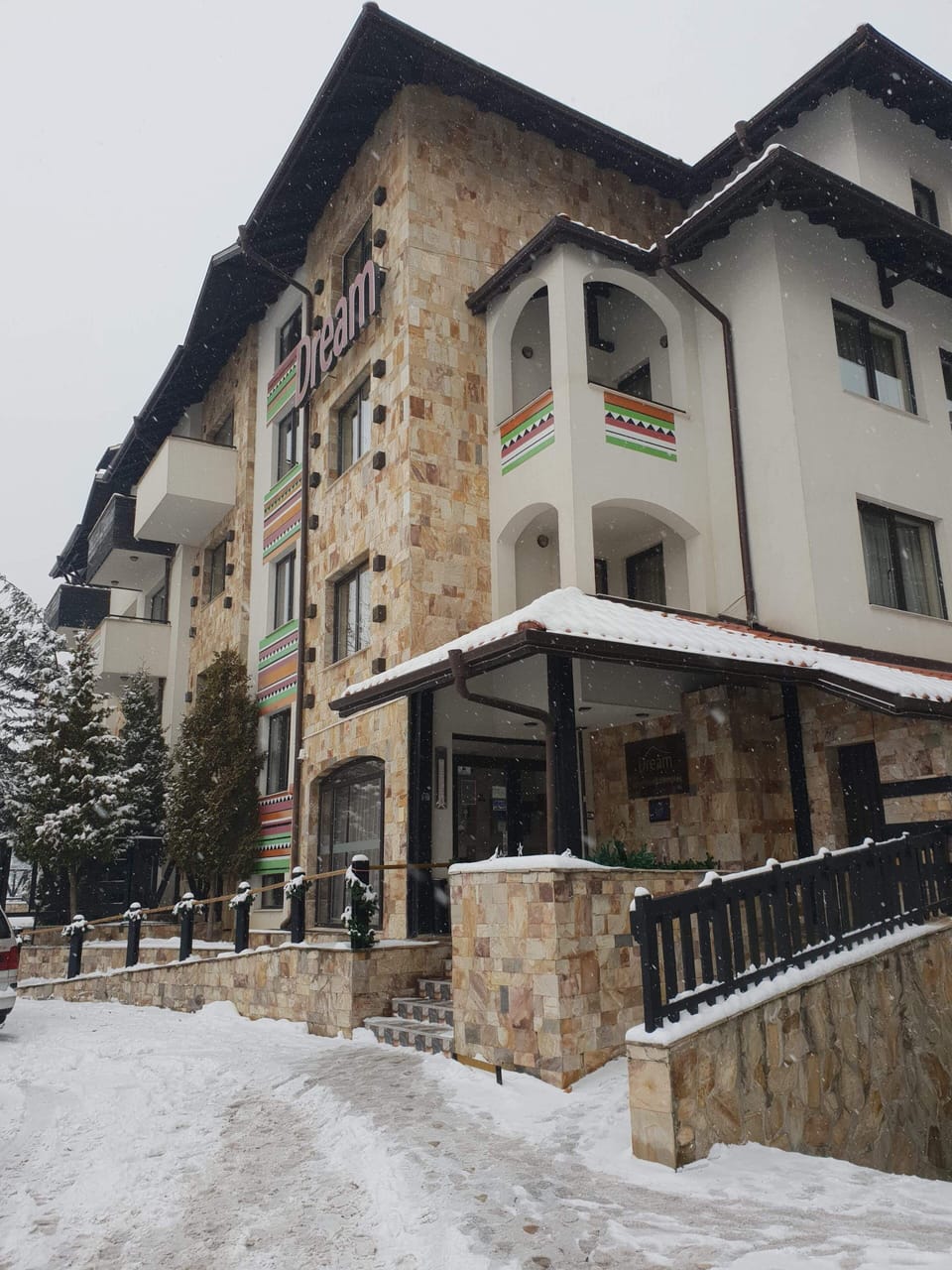 Main entrance 