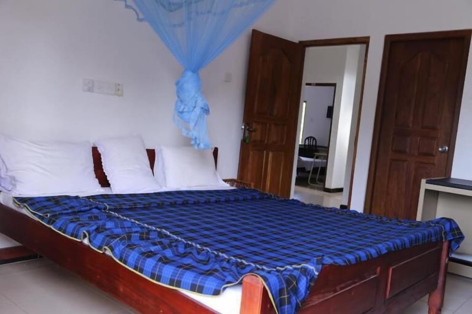 1 bedroom, individually furnished, desk, iron/ironing board