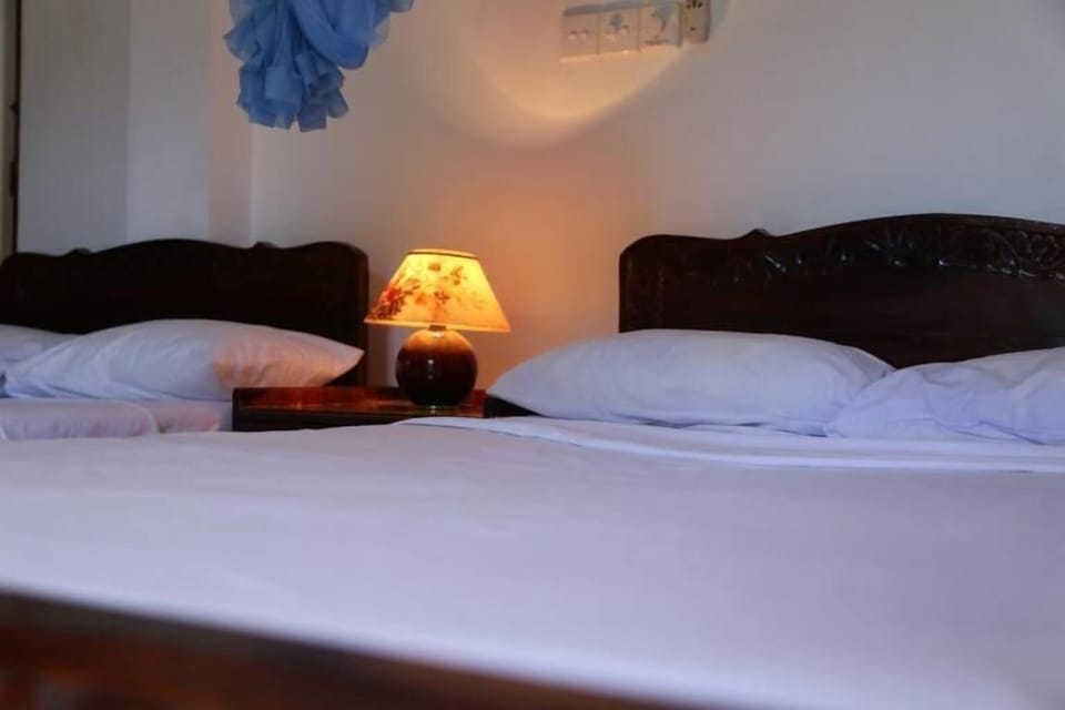 1 bedroom, individually furnished, desk, iron/ironing board