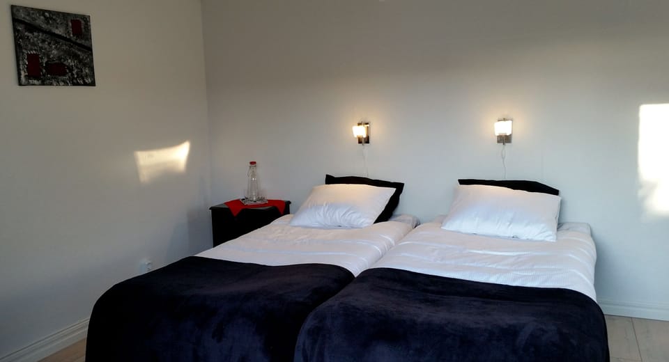 Twin Room, Shared Bathroom (Tranan) | 1 bedroom, individually decorated, individually furnished