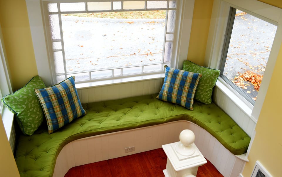 Cozy landing off main stairway.