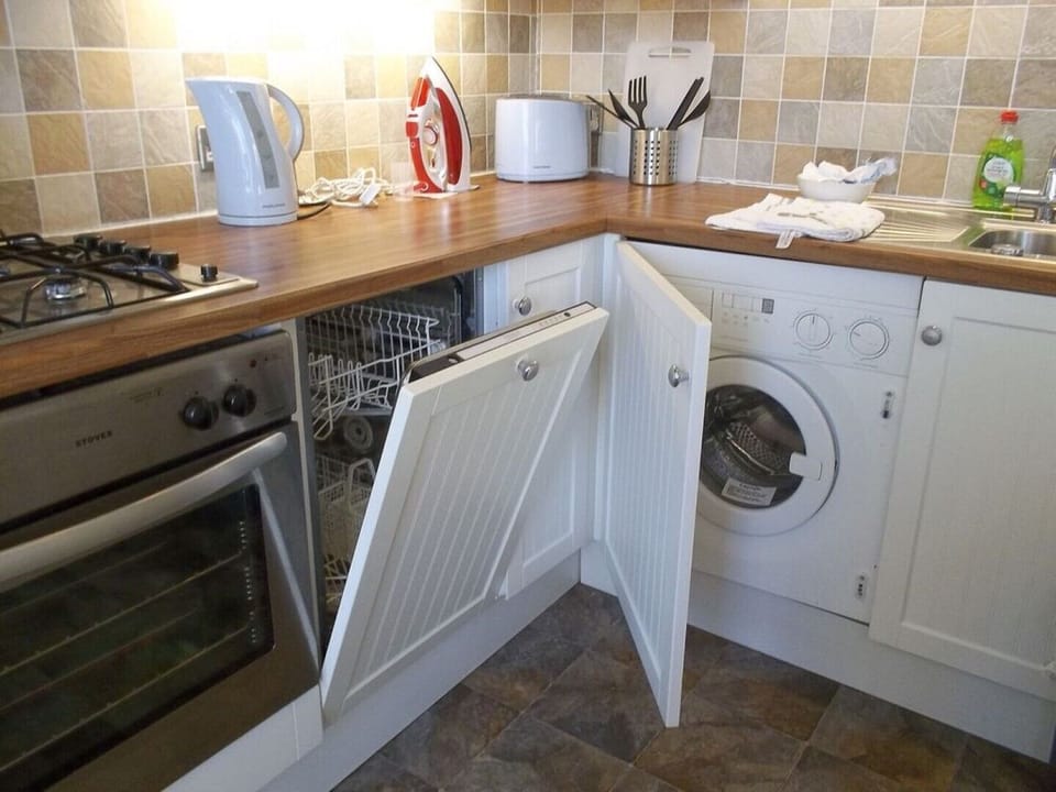 Kitchen equipment