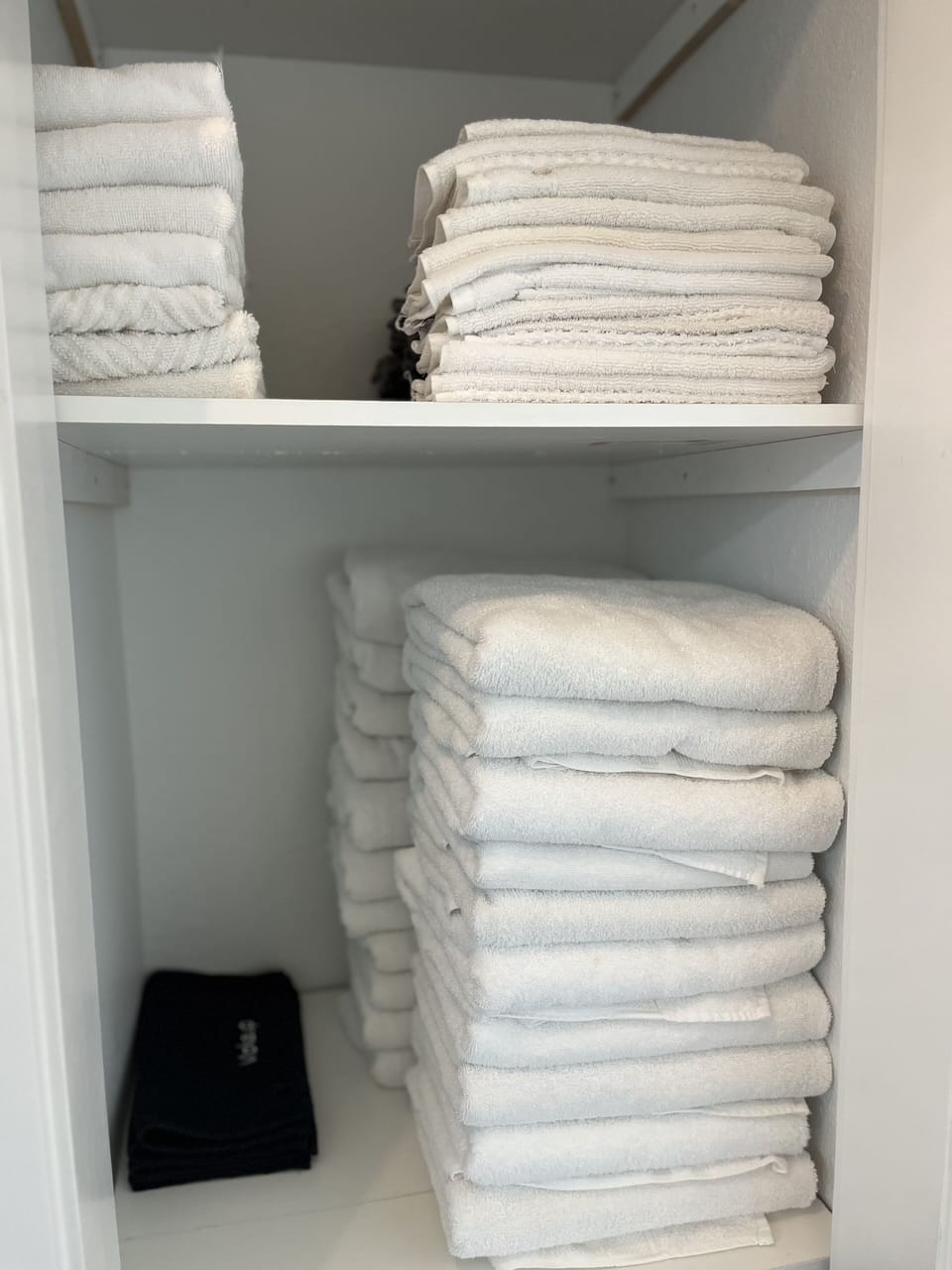 ALL linens provided included towels, sheets & beach towels! & plenty of them!