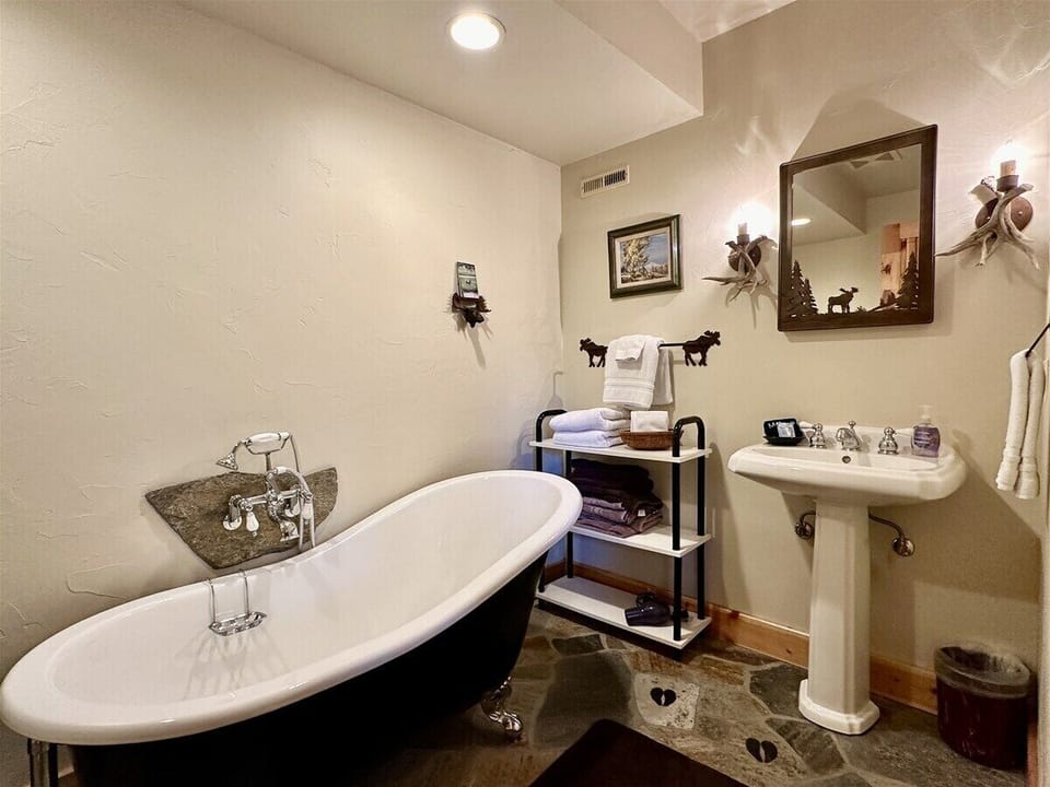Ensuite Bathroom with soaking tub