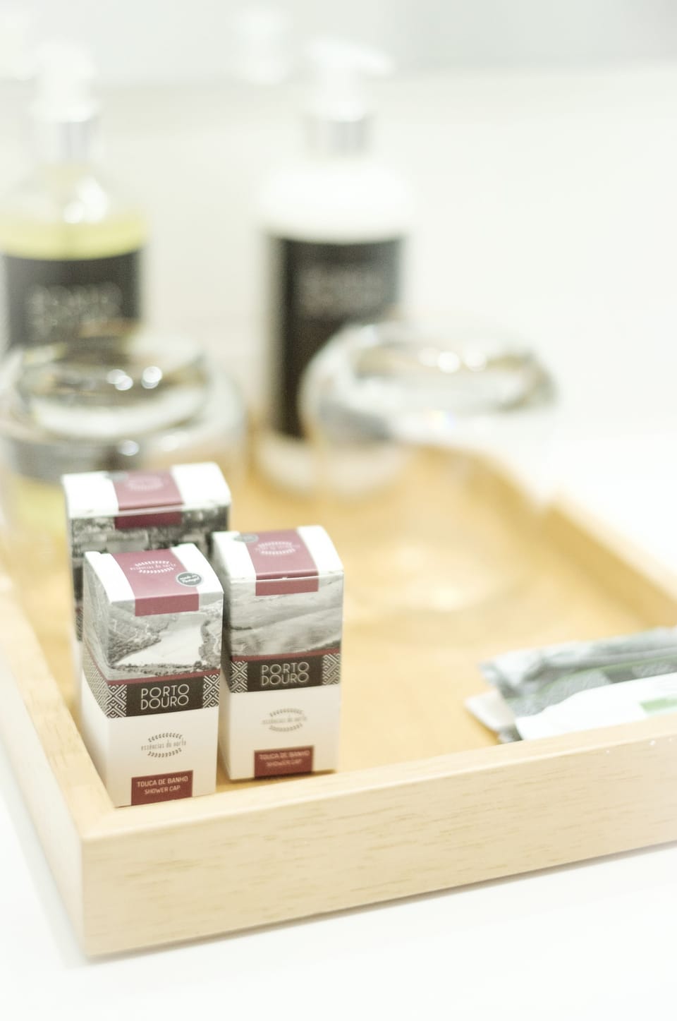Standard Twin Room, Multiple Beds | Bathroom | Free toiletries, hair dryer, towels