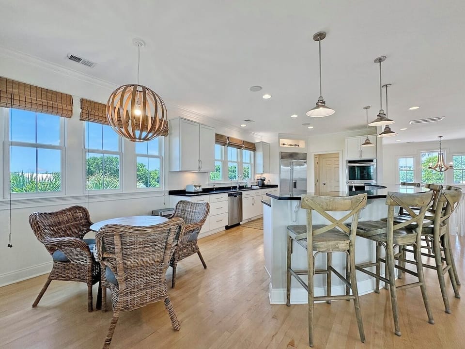 Kitchen and breakfast nook from Family room (top/3rd floor)