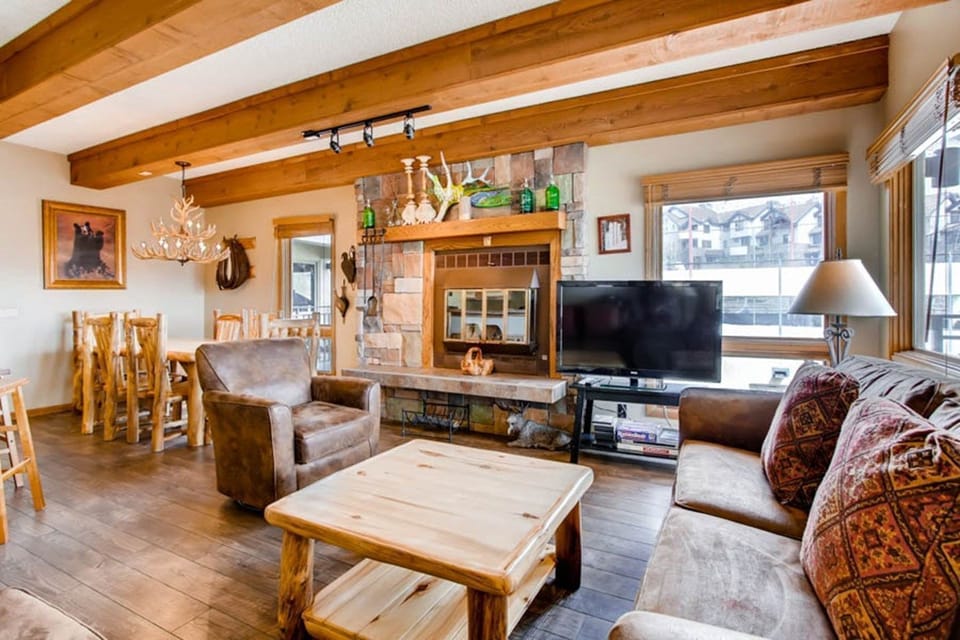 Welcome to our modern and rustic condo in Crested Butte!