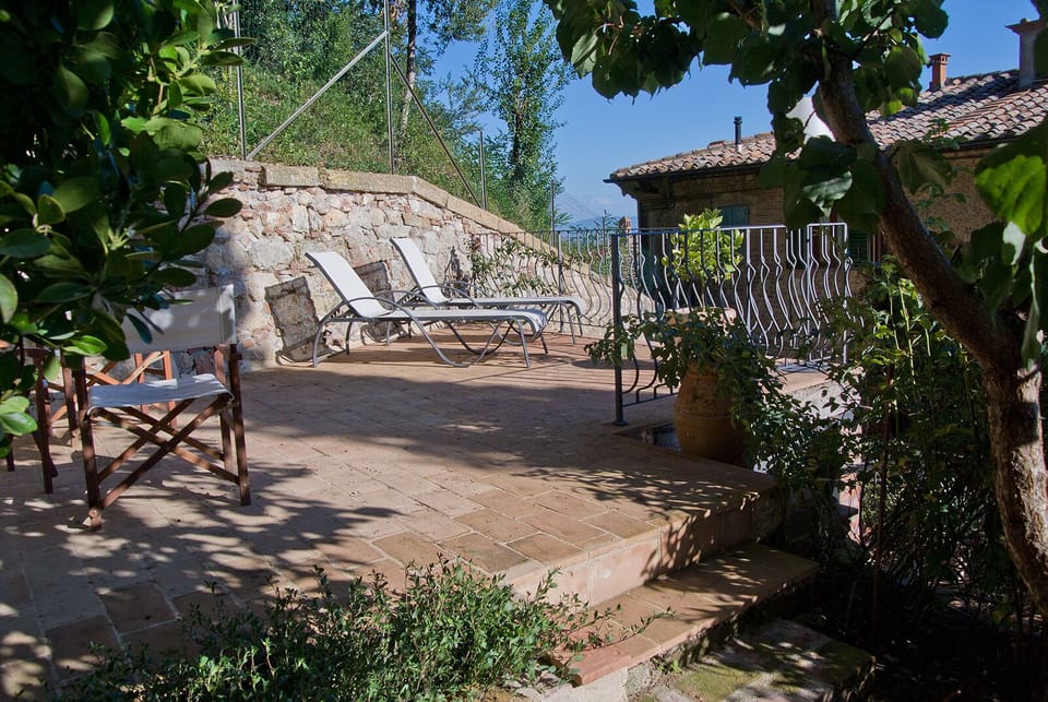 Politian Apartment panoramic terrace