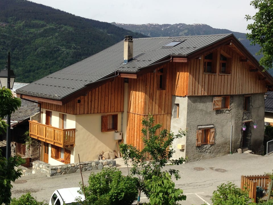 Chalet Patronus