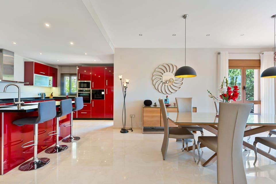 Kitchen dinning area