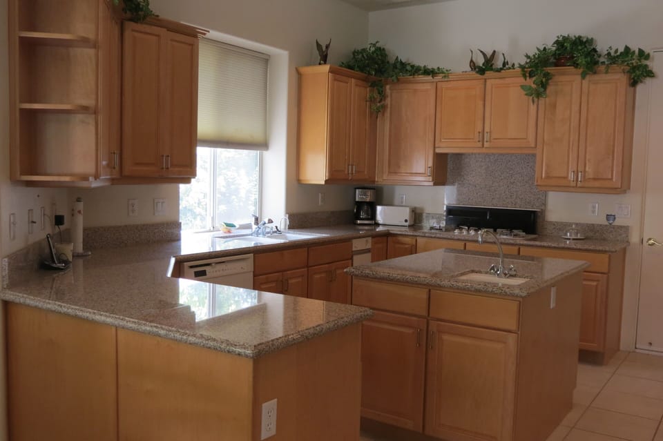 Bright and Sunny Kitchen