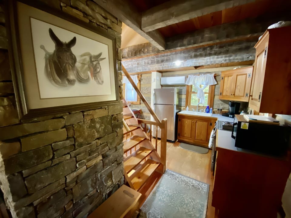 Front Entrance/Stairway