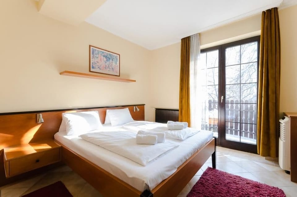Superior Room, 1 Double Bed, Non Smoking | Desk, blackout drapes, soundproofing, free WiFi