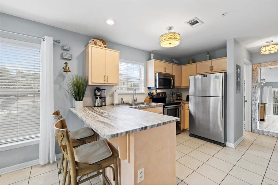 Open kitchen. Fully equipped for all your cooking needs.