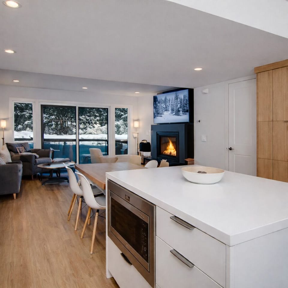 Condo, 3 Bedrooms | Interior