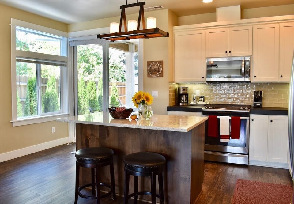 Gourmet Kitchen