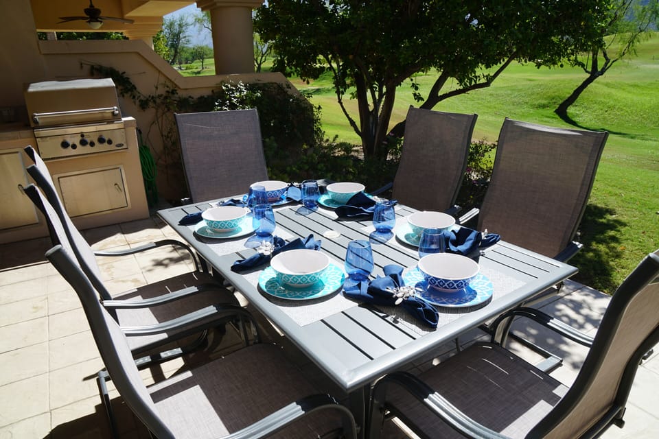 Built in BBQ for outdoor cooking. PGA West - La Quinta