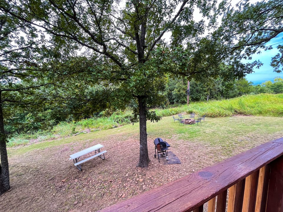 Lovely backyard backs up to woods