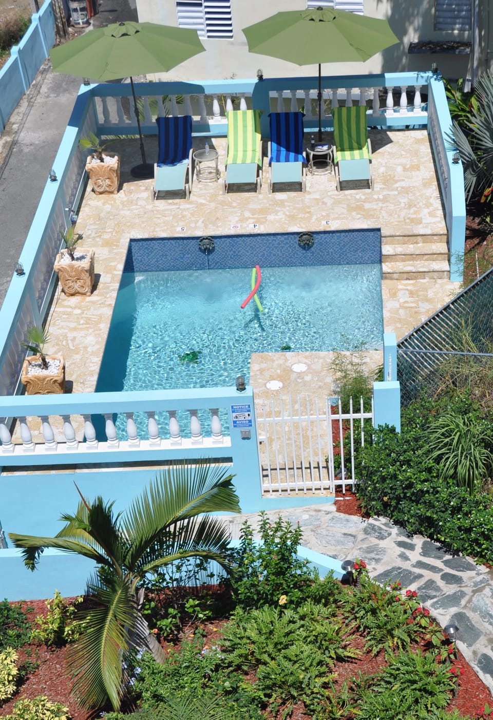 Private Salt Water Pool, Night Lighting & Outdoor shower.