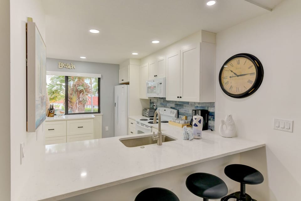 Kitchen and laundry