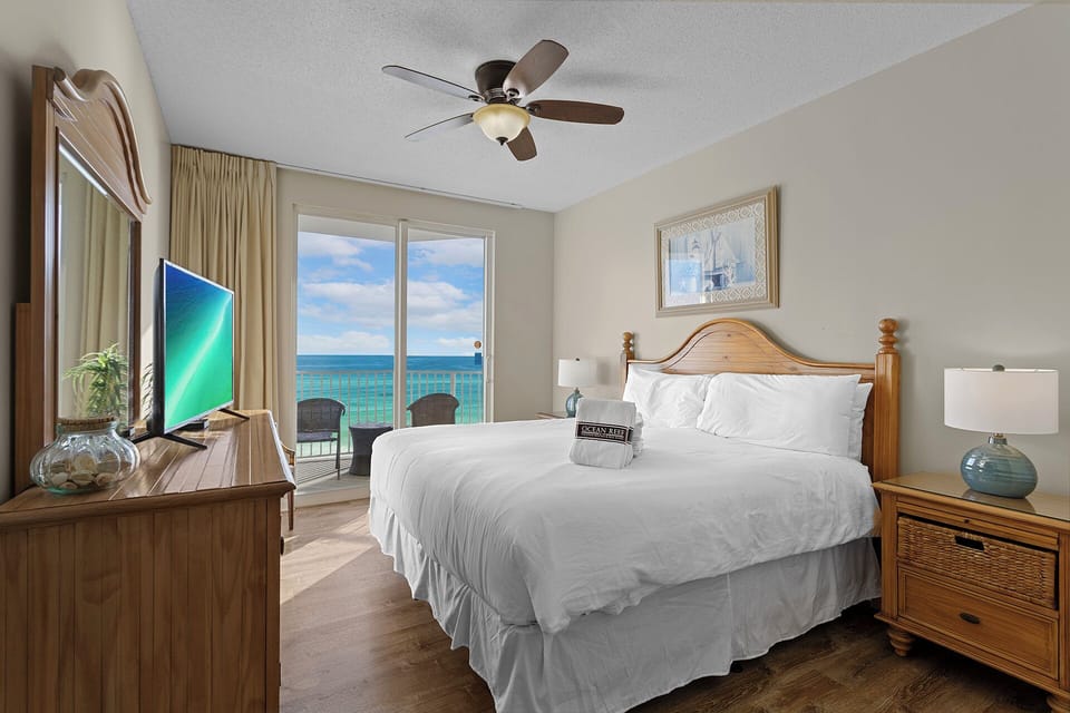 Majestic Sun 811B Master Bedroom