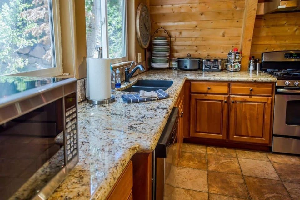 Great counter space