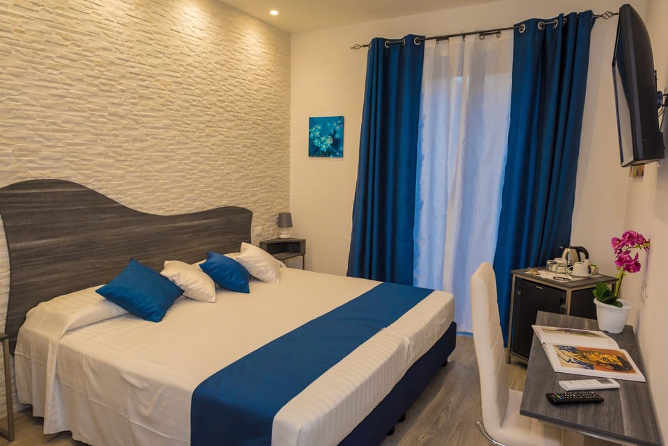 Standard Double or Twin Room, 1 King Bed, Non Smoking, City View | Premium bedding, down comforters, minibar, in-room safe