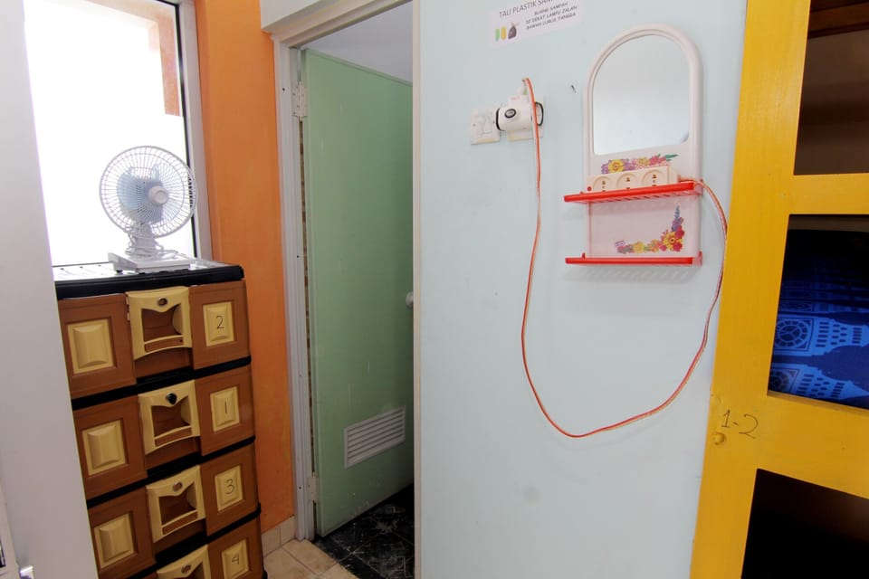 Shared Dormitory, Men only, Shared Bathroom | Free WiFi, bed sheets