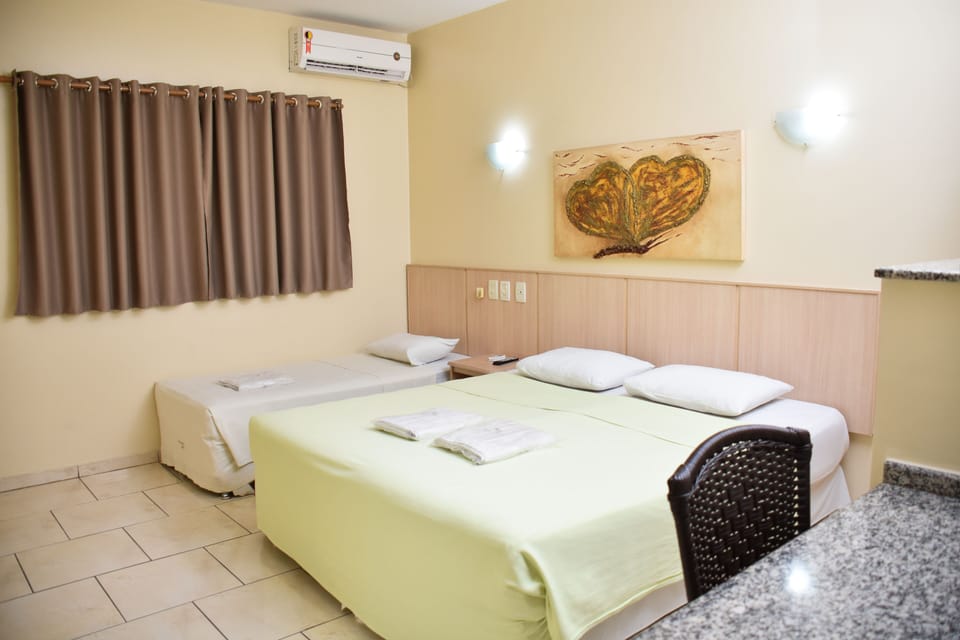 Minibar, WiFi (free), bed sheets