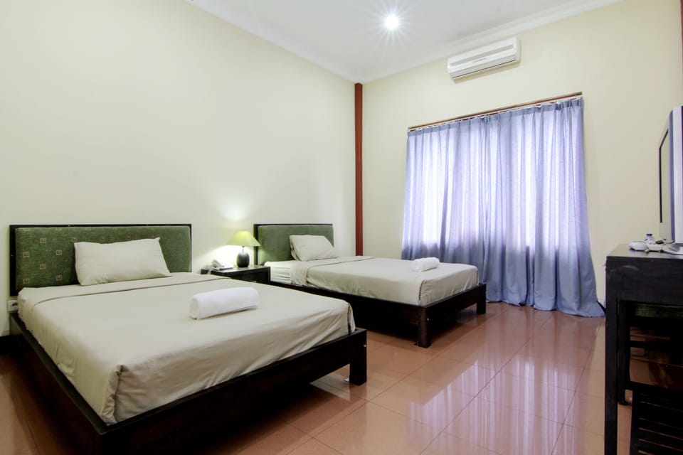 Deluxe Twin Room | WiFi (free), bed sheets