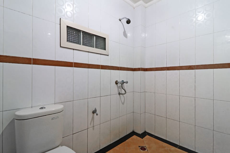 Suite | Bathroom | Shower, towels