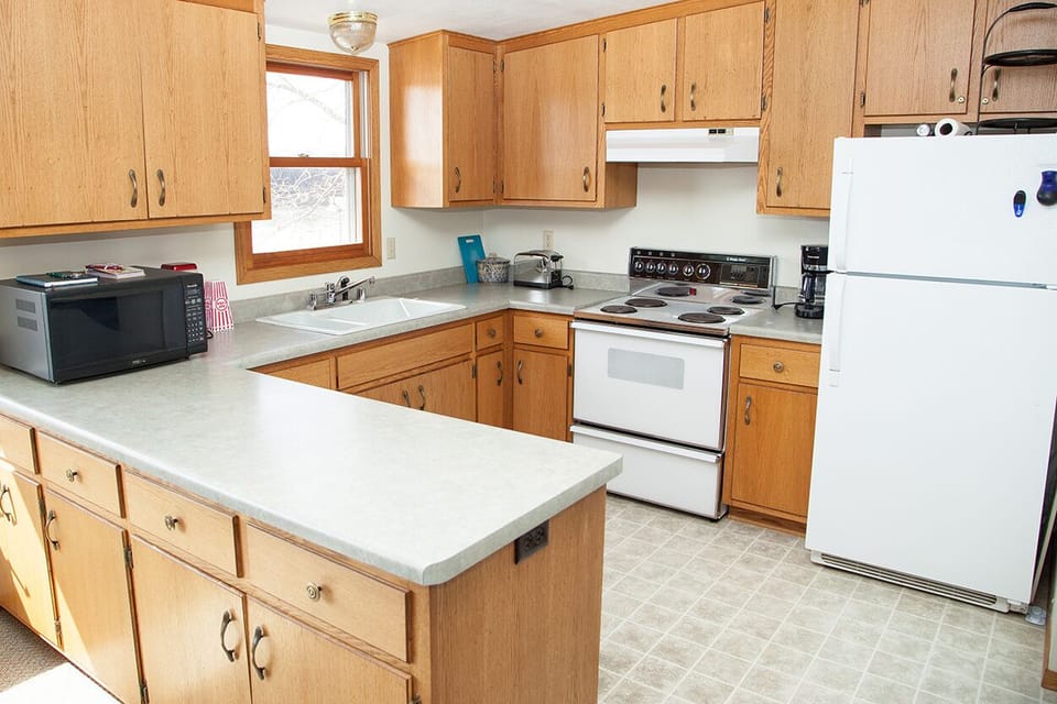 Full Kitchen - have a treat!

