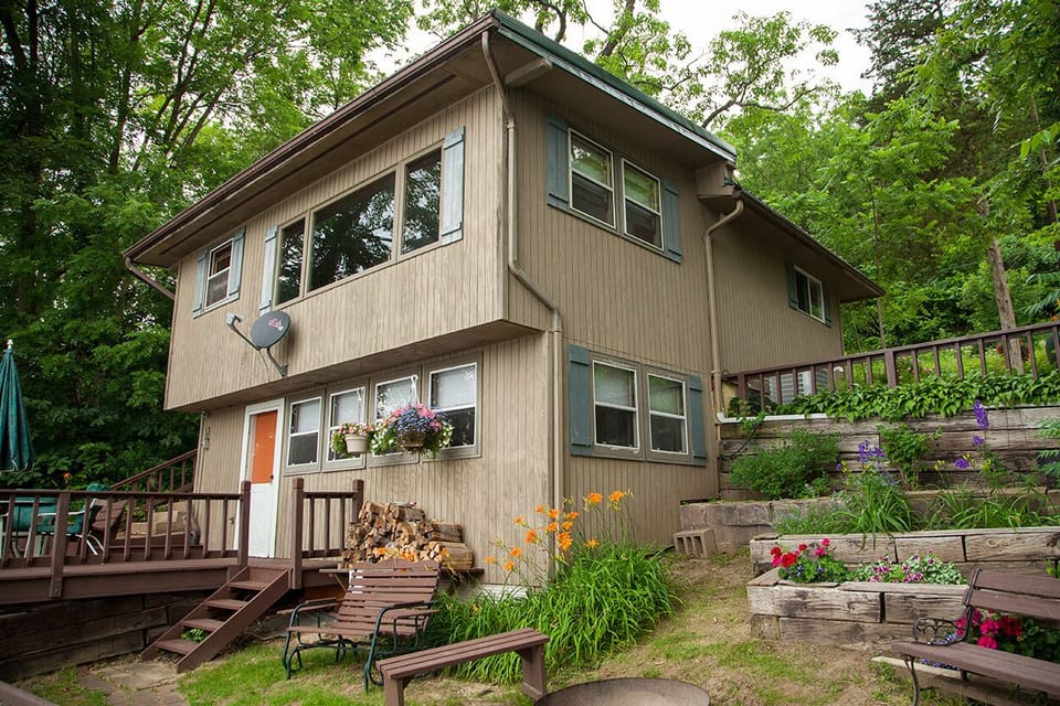 River's Edge Cabin
