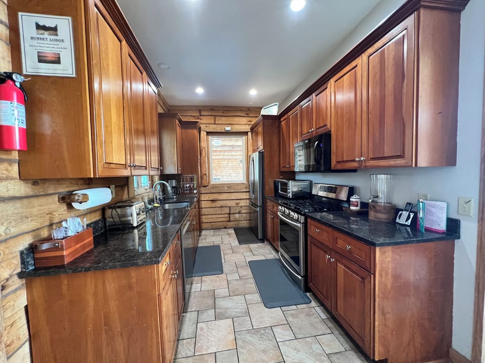Kitchen: fully equipped
