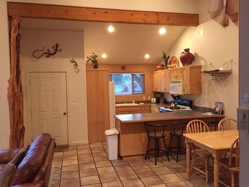 Kitchen/Dining