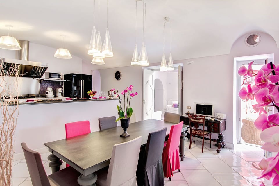 Villa (5 Bedrooms) | Private kitchen | Fridge, dishwasher