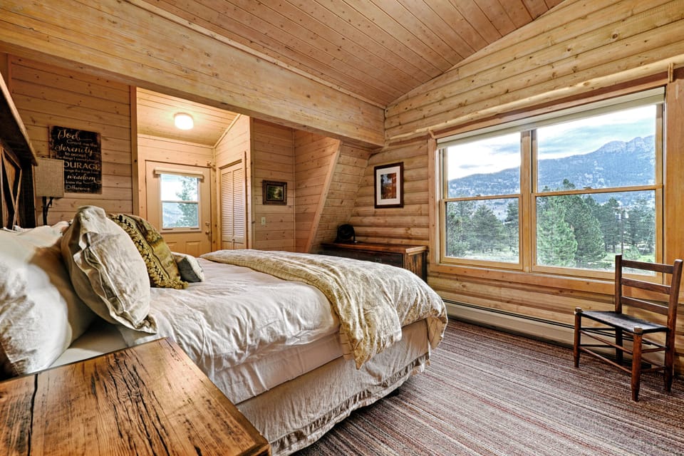 Top level - Master bedroom King bed with balcony and 2 closets