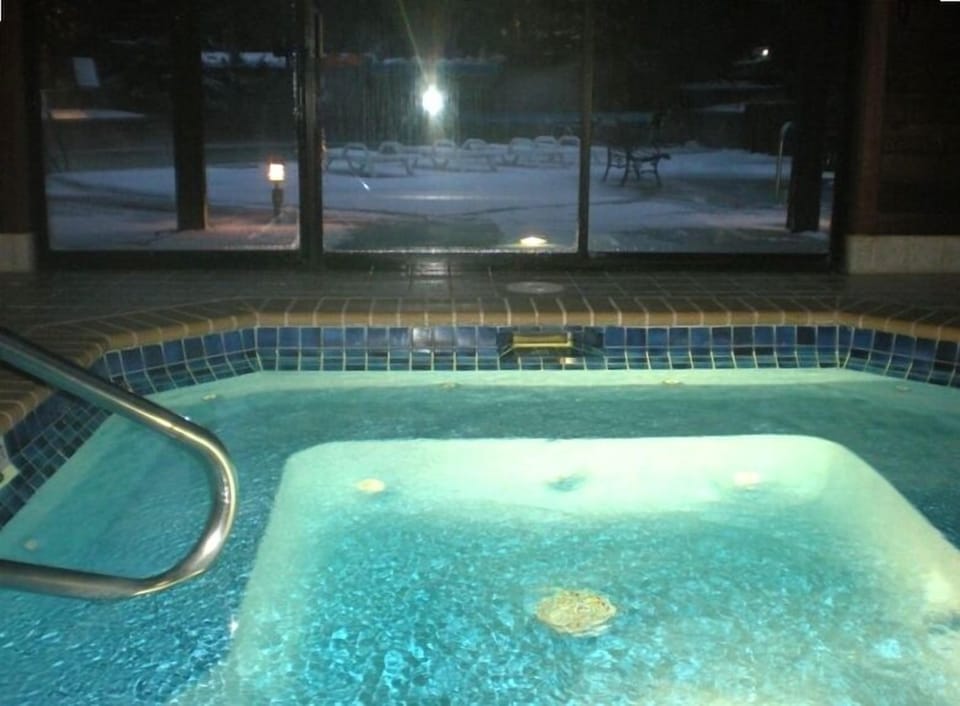 Indoor hot tub