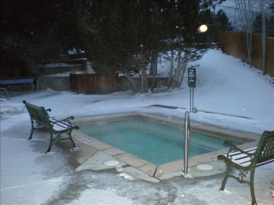 Outdoor hot tub