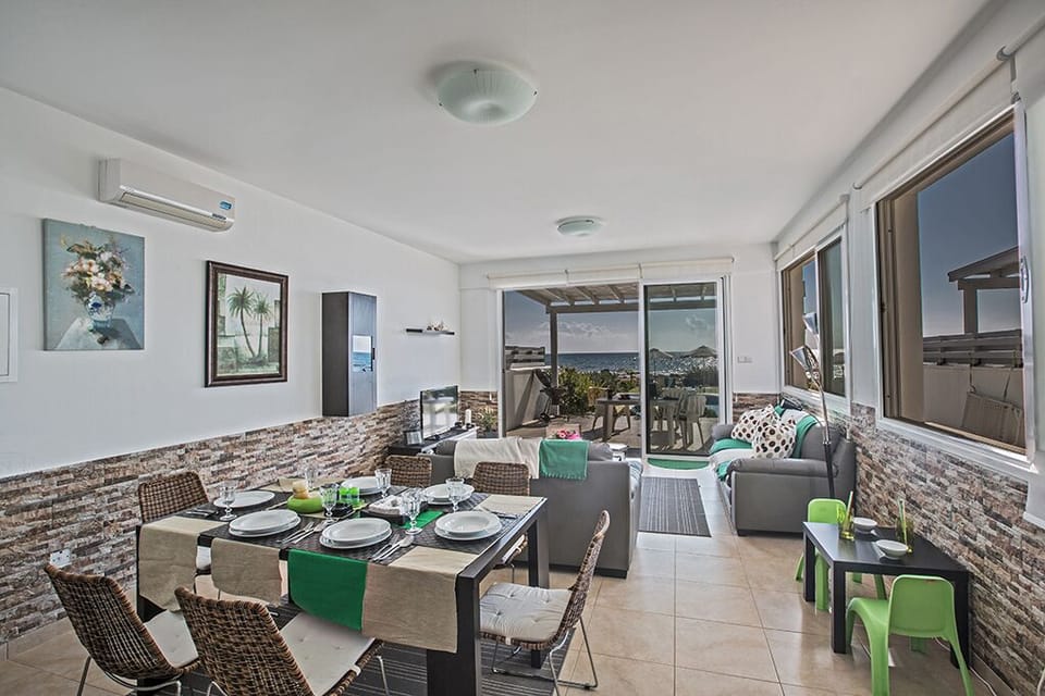 Modern open-plan ground floor