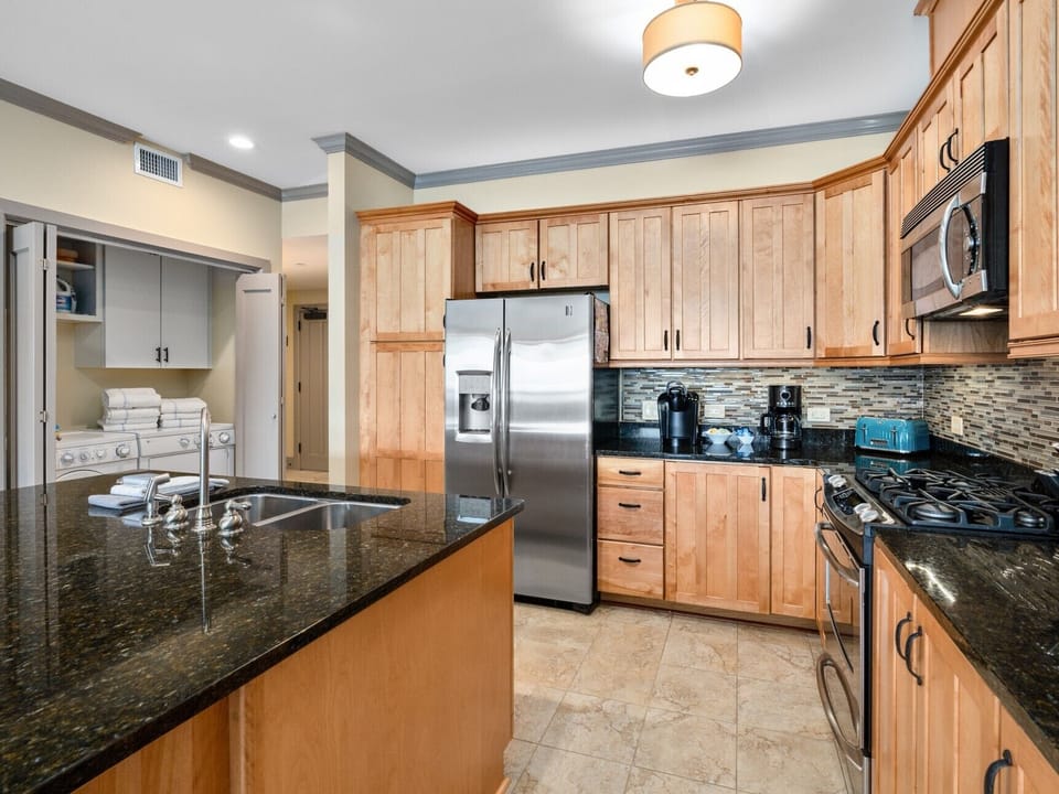 Condo 233 - Kitchen with Laundry