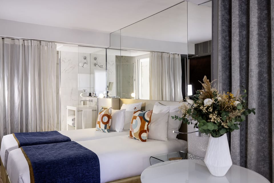 Deluxe room with terrace (for 2 persons) | Premium bedding, minibar, in-room safe, desk